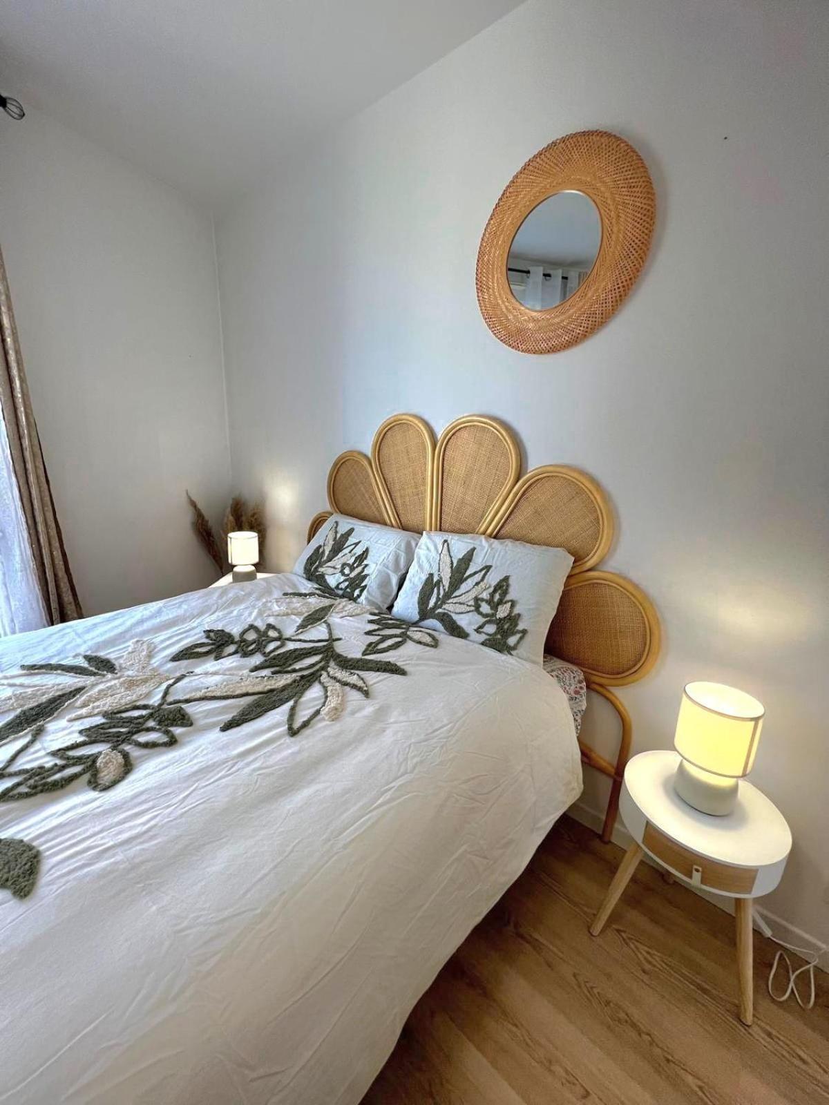 Appartement Elegant Et Lumineux Romainville Ngoại thất bức ảnh