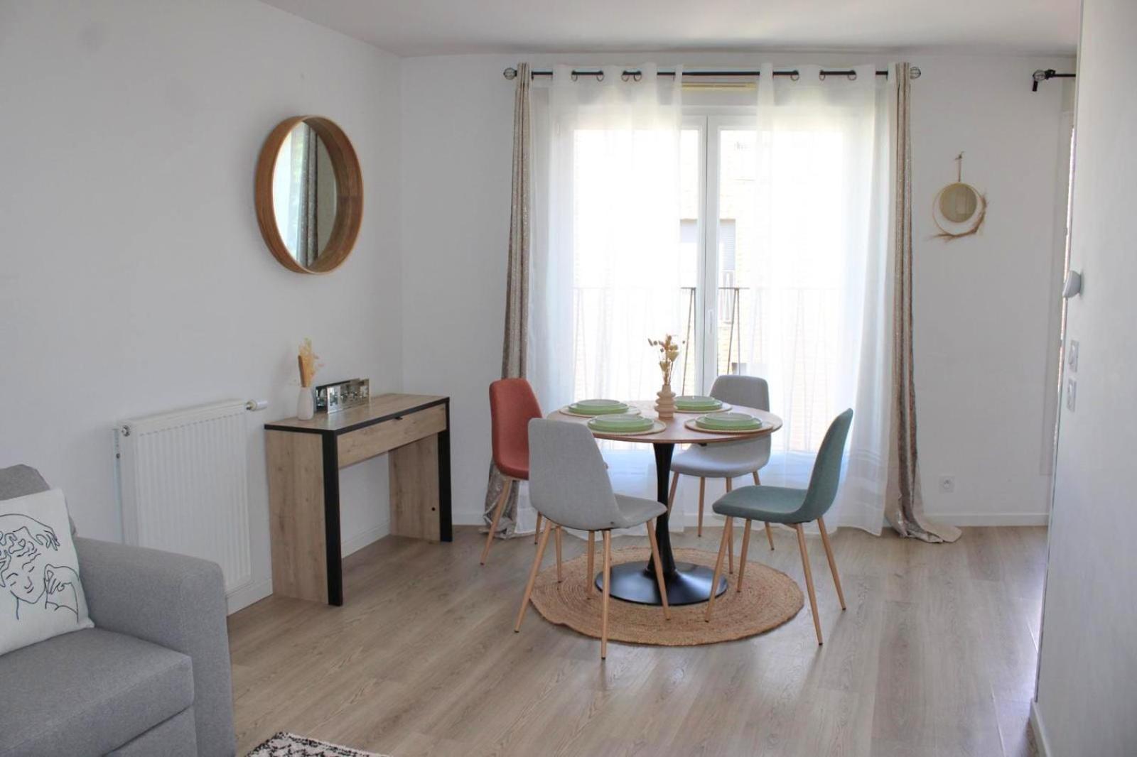 Appartement Elegant Et Lumineux Romainville Ngoại thất bức ảnh