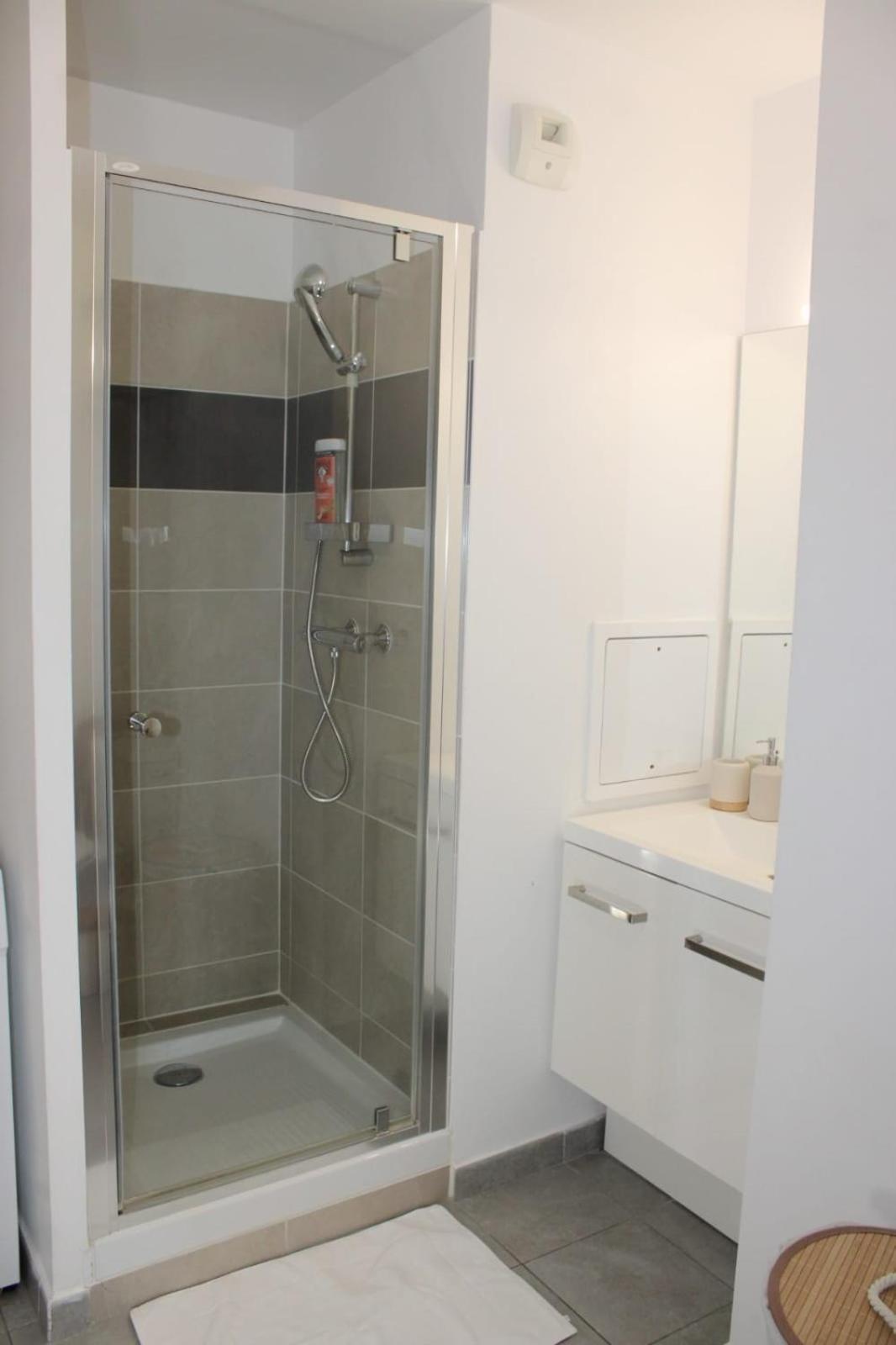 Appartement Elegant Et Lumineux Romainville Ngoại thất bức ảnh